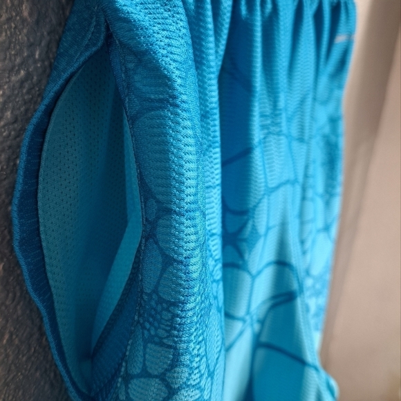 Vintage Nike LeBron James Witness Dri Fit Youth Basketball Shorts    Size L - Picture 8 of 12